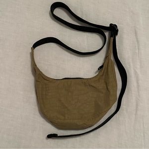 Baggu Small Nylon Crescent Bag - Khaki